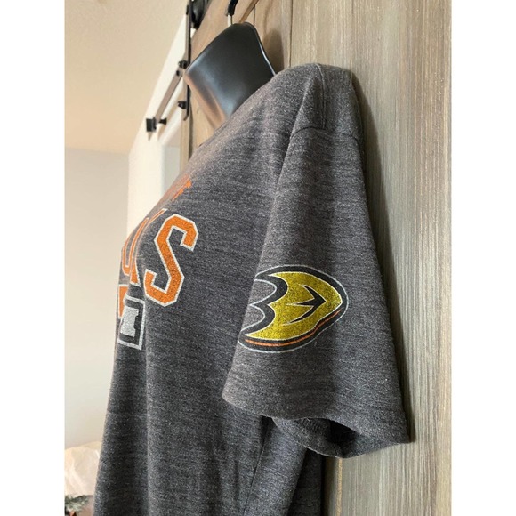 Anaheim Ducks T-shirt - Picture 3 of 6